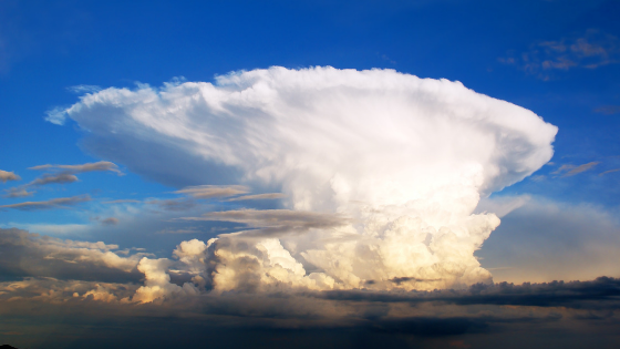 Anvil-shaped Cumulonimbus cloud