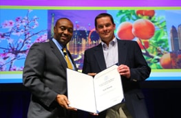 Earth Networks – WeatherBug Honored for Innovations in Lightning Detection for Storm Monitoring and Warning by the American Meteorological Society