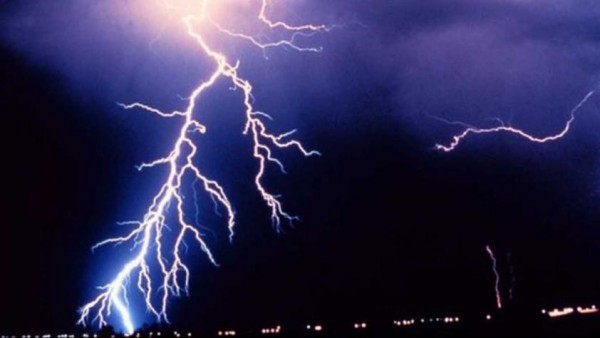 Lightning Kills 30 Bangladeshis in 10 Days