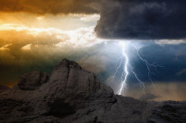 Lightning Strike Injures 8 Hikers on Devil’s Head Trail in Colorado